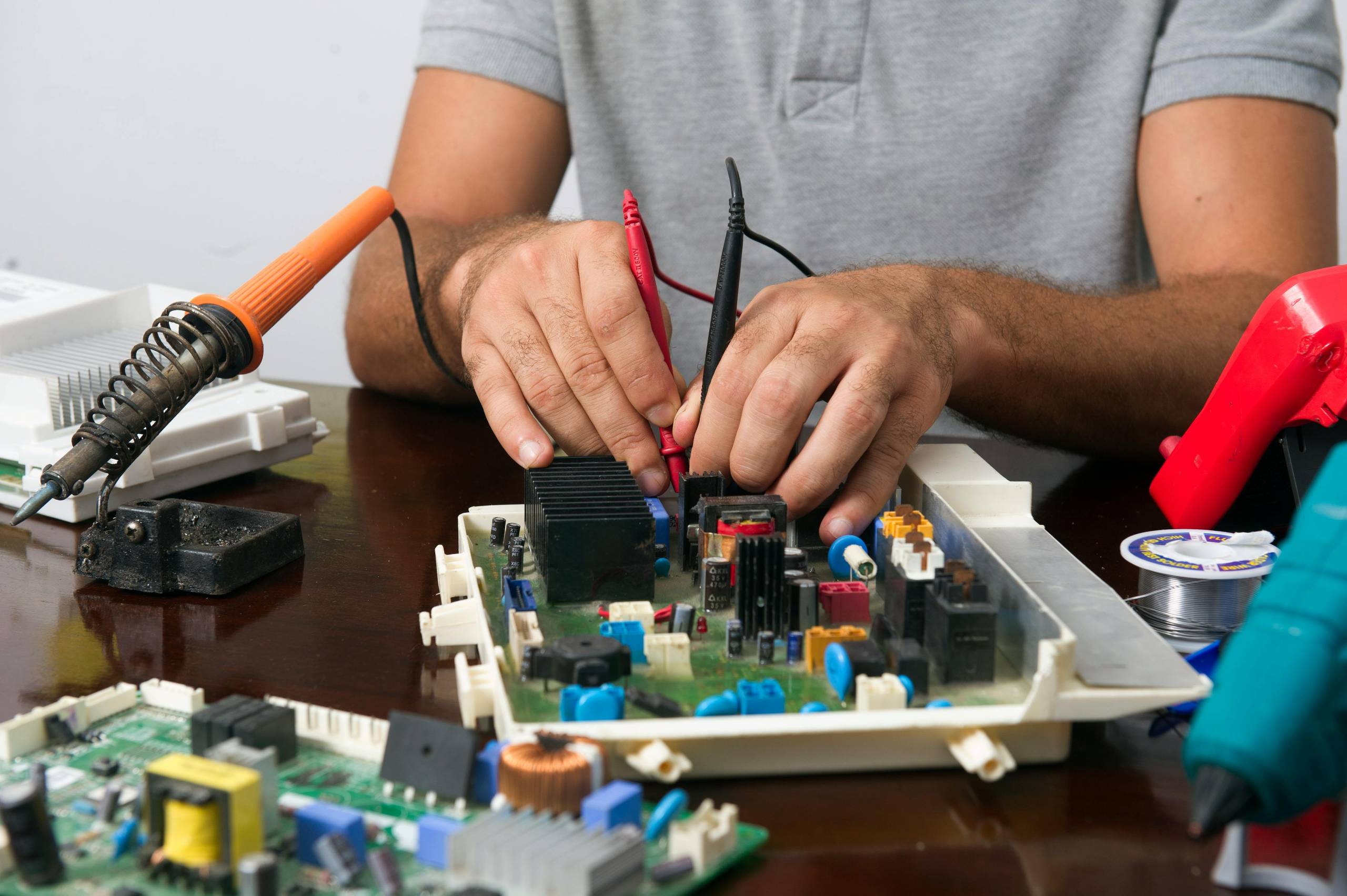 valley_handyman_electrical-scaled